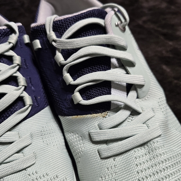 On Running Women's Shoes -.In Nearly New Condition.There Is A Sopt On Left Shoe. - Picture 6 of 6